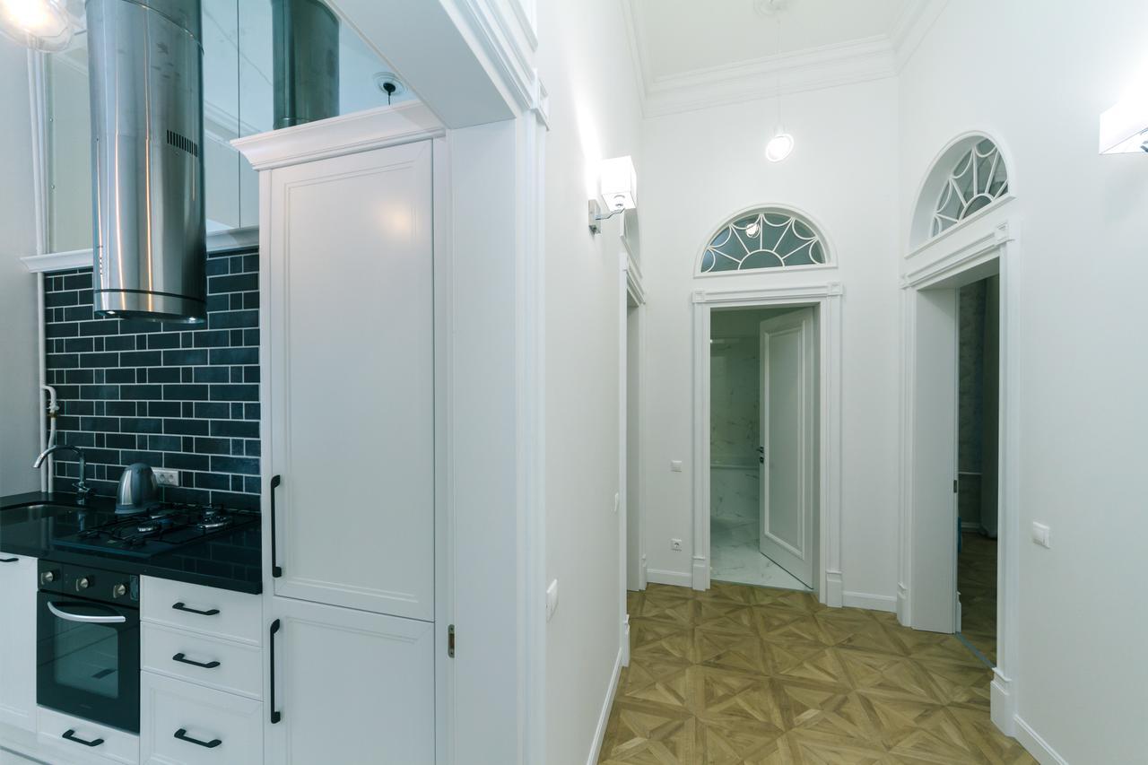 Vip Apartment Near Kreschatyk, 31А Pushkinska Street Kiev Exterior foto