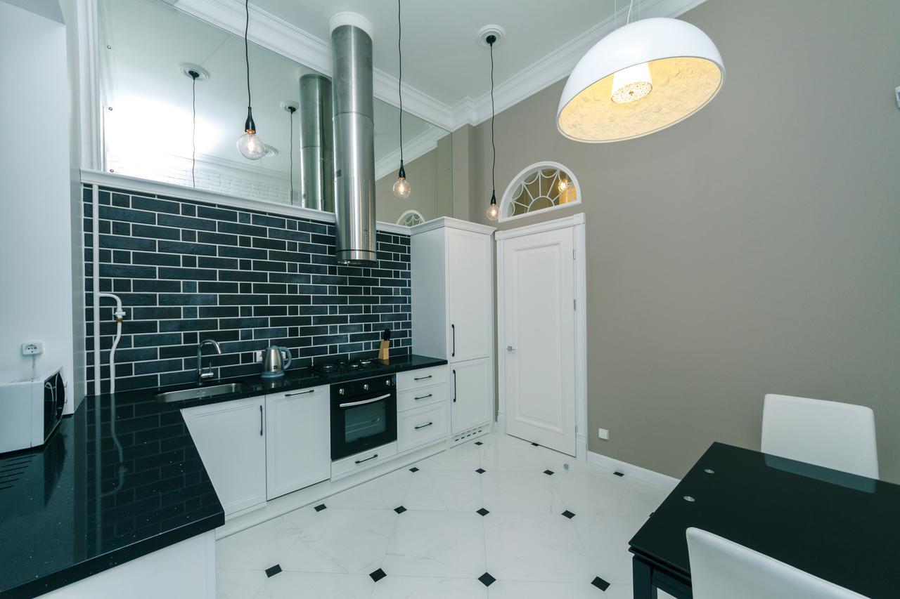 Vip Apartment Near Kreschatyk, 31А Pushkinska Street Kiev Exterior foto