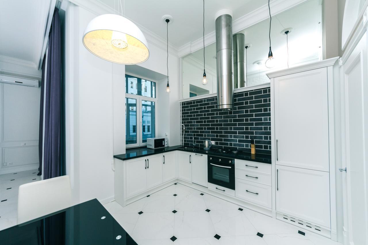 Vip Apartment Near Kreschatyk, 31А Pushkinska Street Kiev Exterior foto