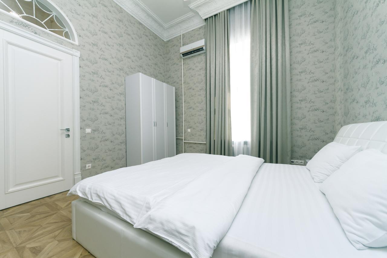 Vip Apartment Near Kreschatyk, 31А Pushkinska Street Kiev Exterior foto
