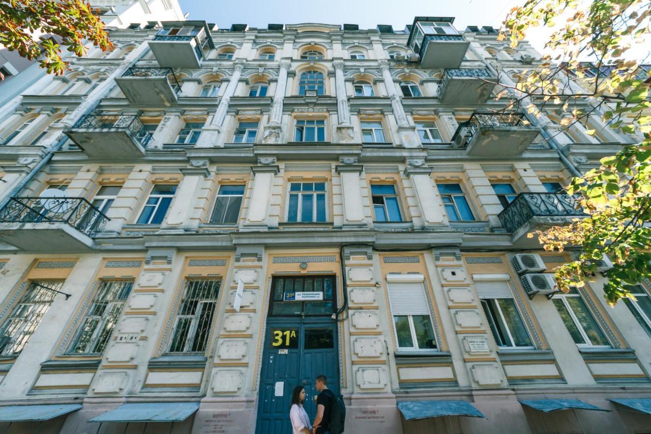 Vip Apartment Near Kreschatyk, 31А Pushkinska Street Kiev Exterior foto